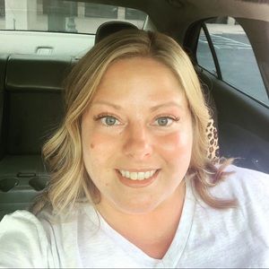 Meet your Posher, Leigha